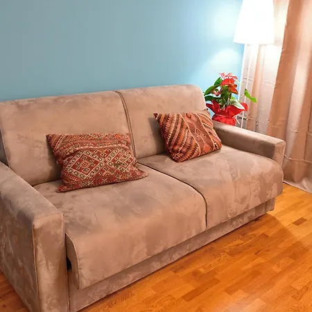 At Montebello Lägenhet